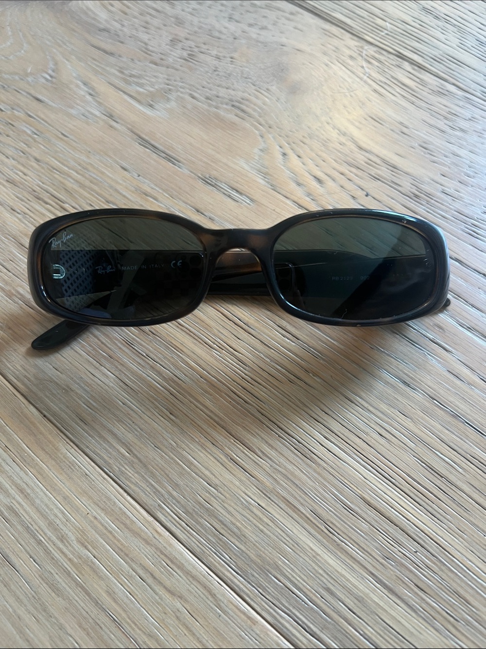 Ray-Ban Women’s Brown Tortoise Oval Sunglasses